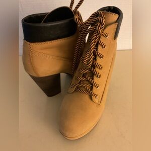 Steve Madden Women's chestnut brown platform Chelsea heel boots size 7